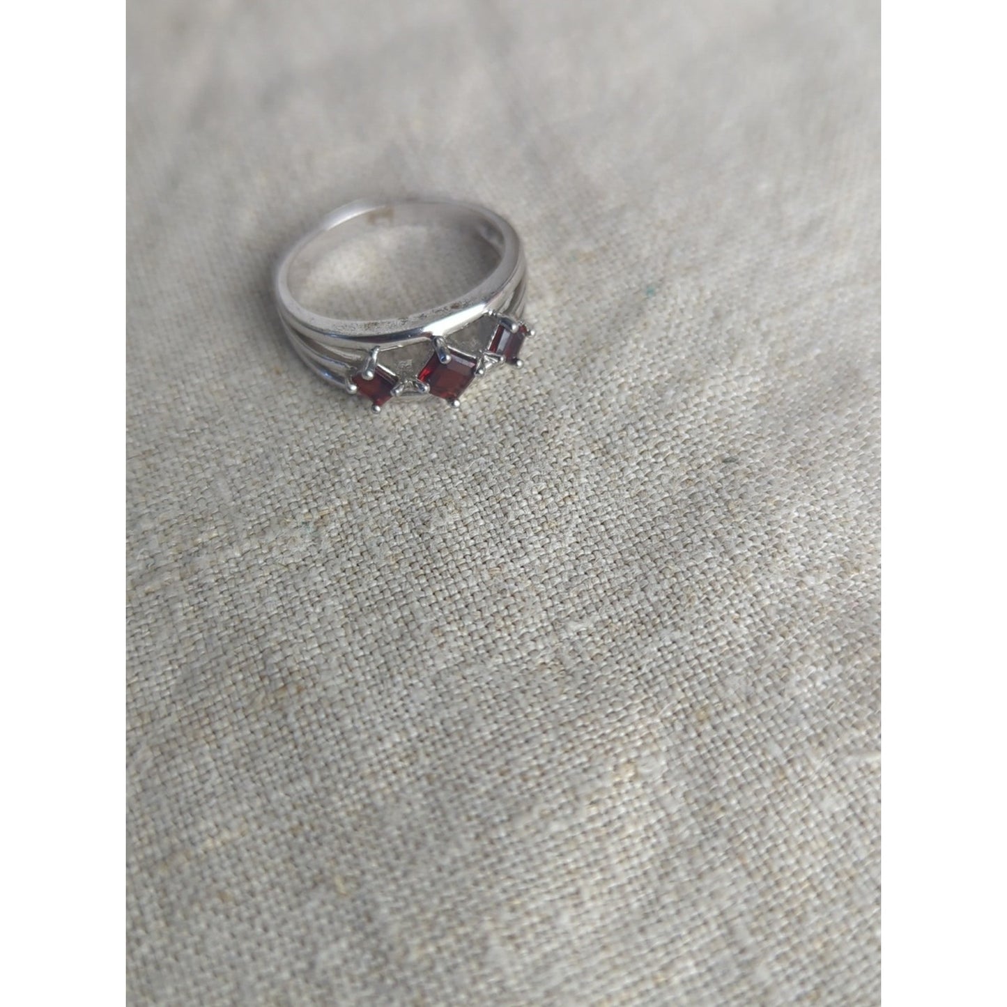 Sterling Silver 925 Red Stone Lattice Band Ring | Geometric Openwork Garnet Tone