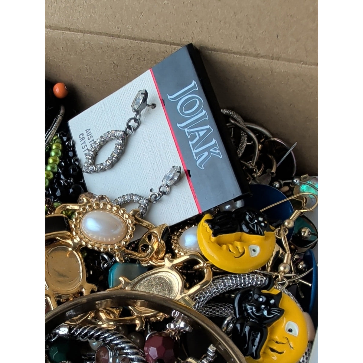 Mystery Wearable Jewelry Lot Treasure Hunt! 2 Lbs!!