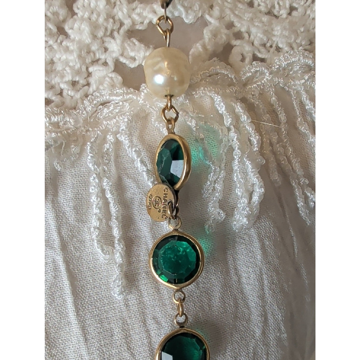 Stunning!!! Chanel Gold-Plated Vintage 1981 Gripoix & Faux Pearl Necklace