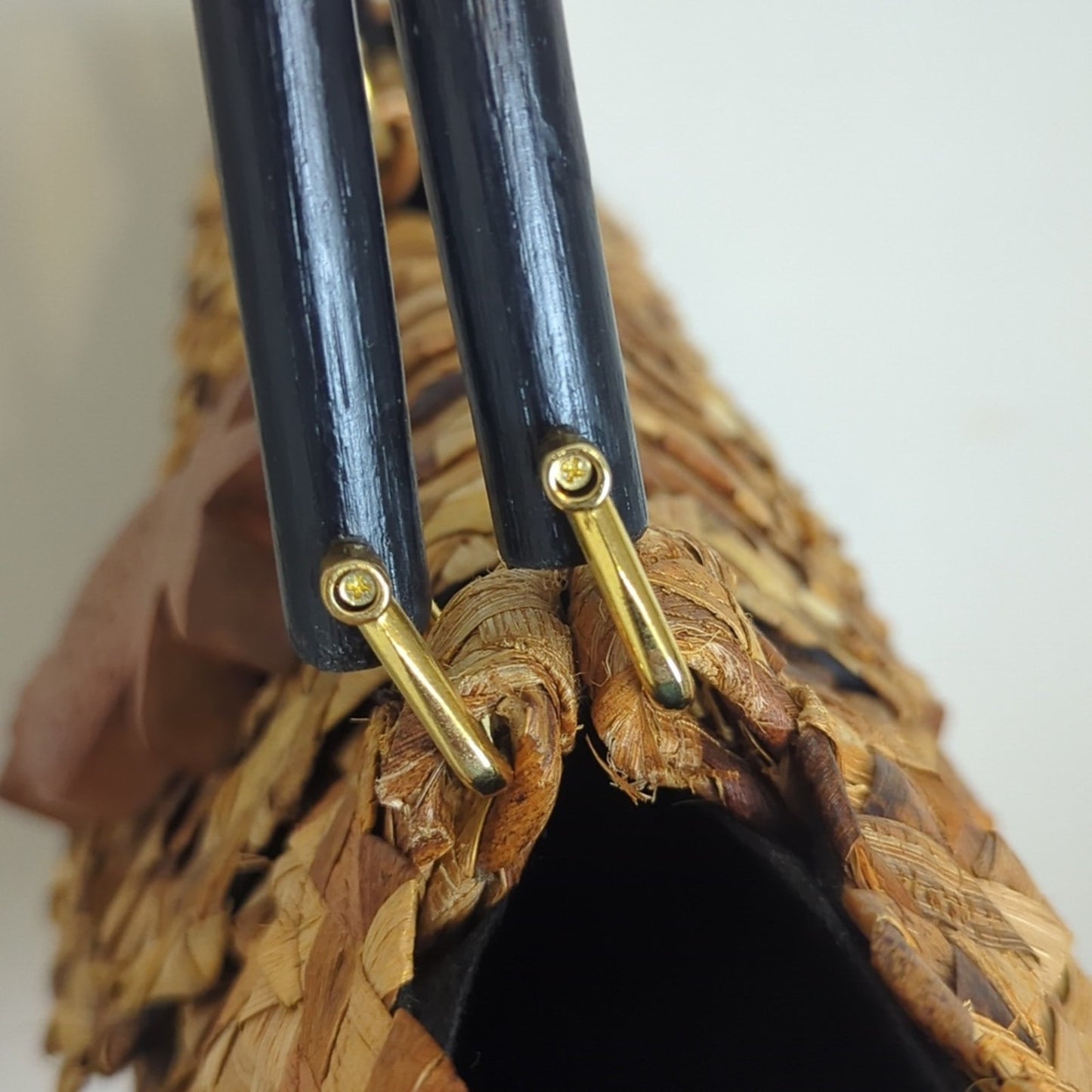 Vtg Natural Wicker Straw Woven Handbag Tote Pineapple Double Wooden Handle