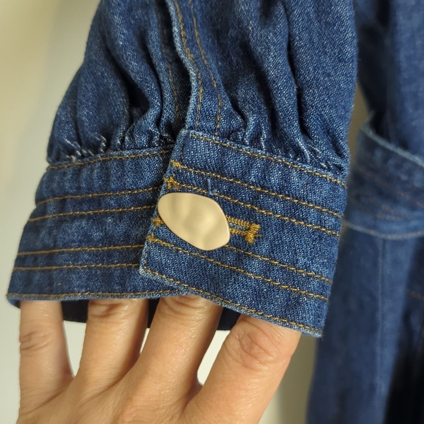 NWOT L'atiste Trench Jean Jacket Abstract Buttons Puff Sleeves Women's Medium