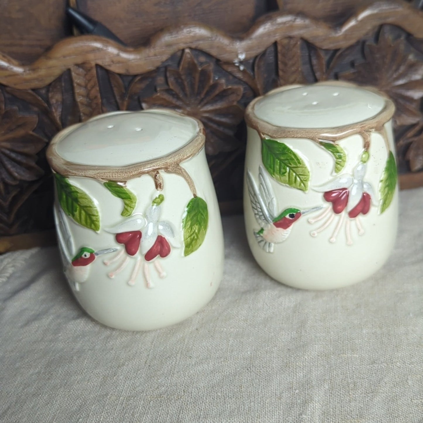 Vintage Otagiri Hummingbird Salt and Pepper Shakers Hand Crafted Ceramic Set