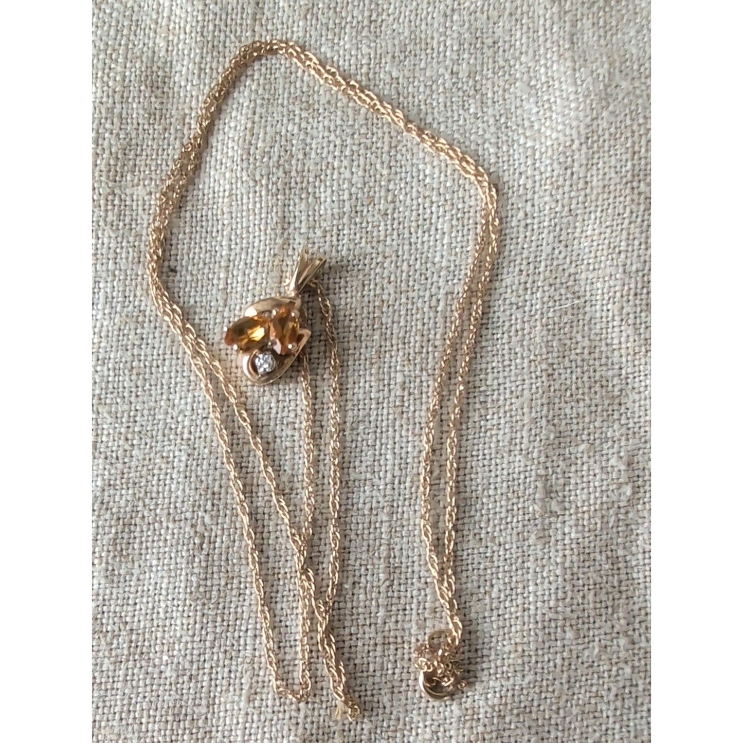 Lovely Vintage 10K Gold Natural Citrine & Diamond Accent Necklace Marquise