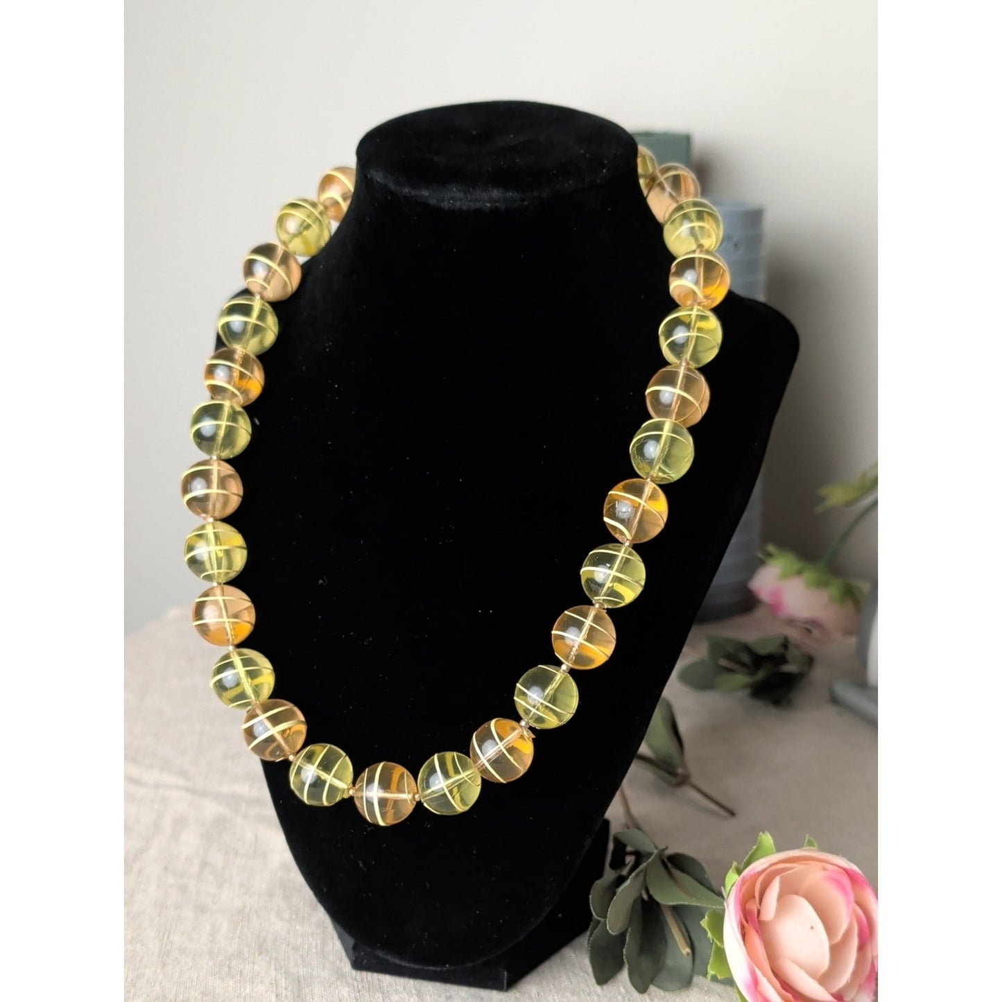 Mod Hong Kong 1960s Atomic Orb Retro Fashion Necklace