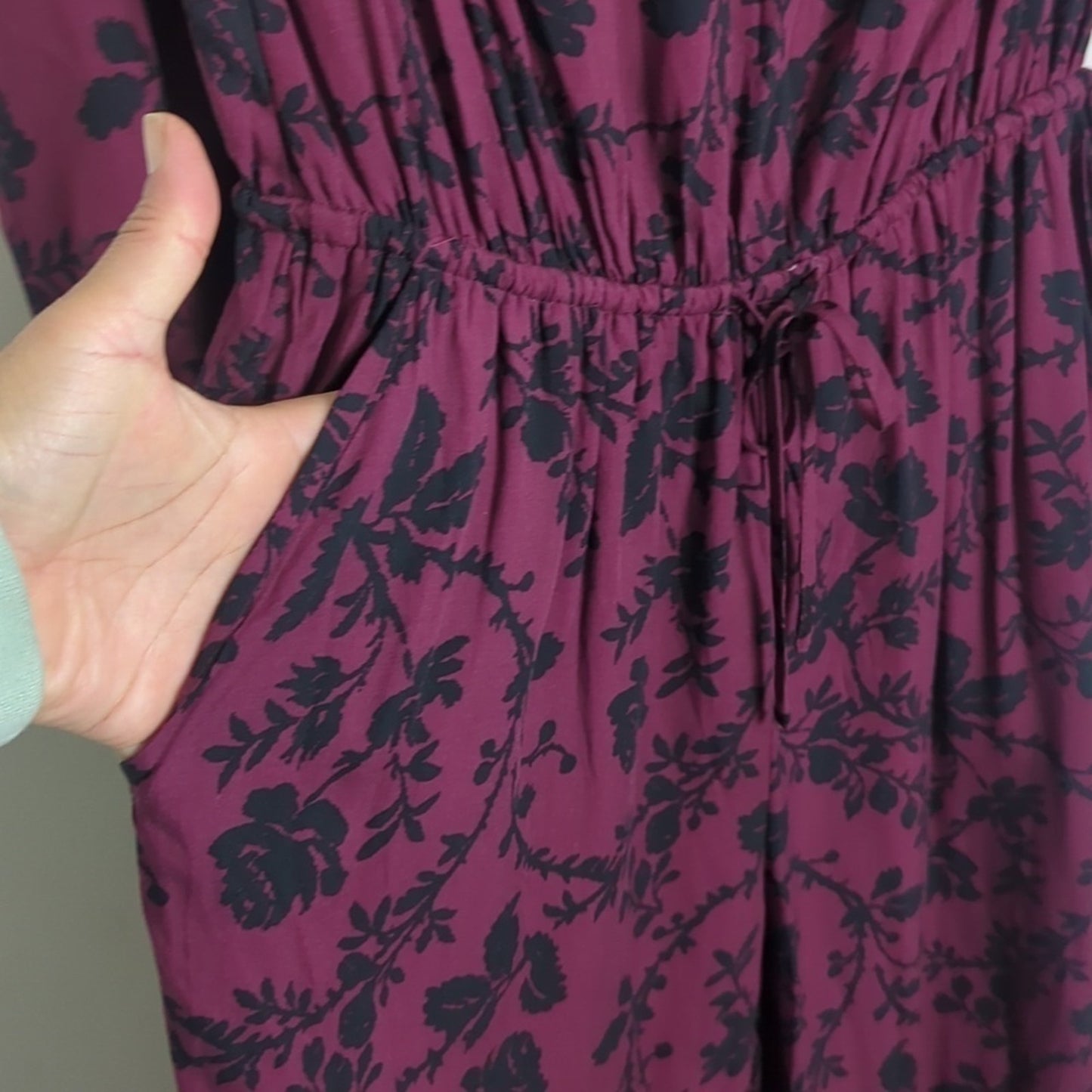 NWT Burgundy & Black Jumper Drawstring Elastic Waist Pockets Women's Small