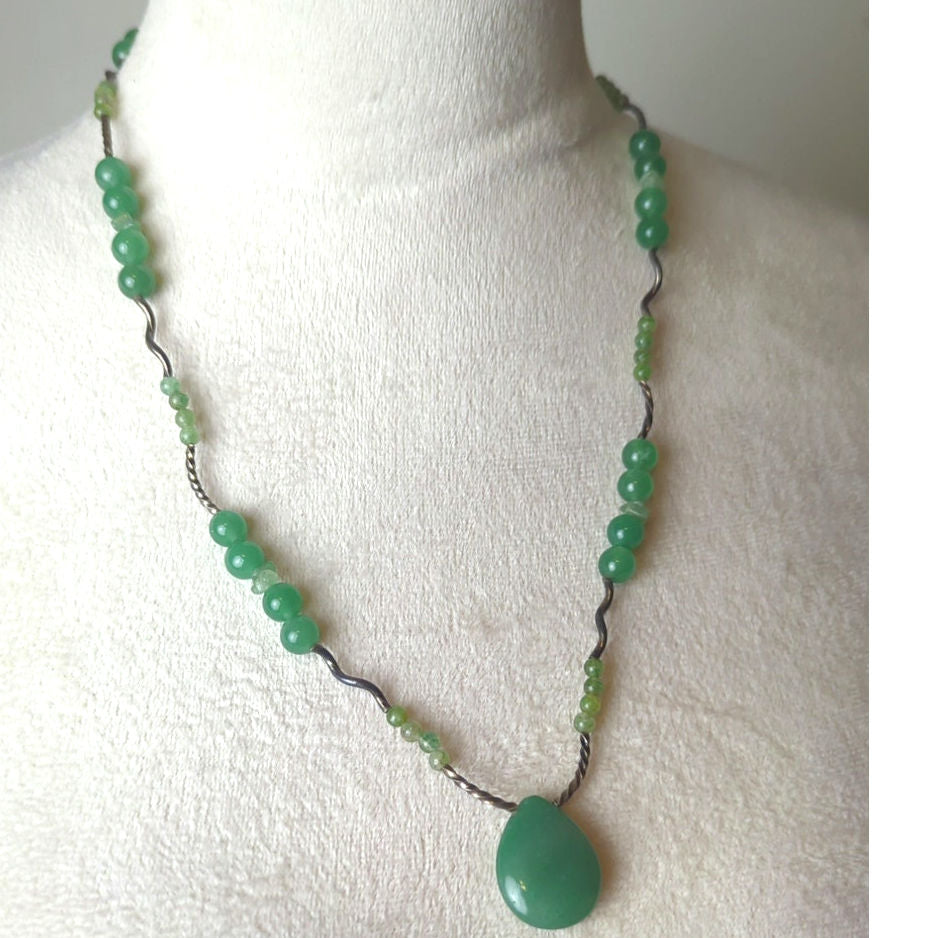Vintage Handcrafted Sterling Silver & Green Aventurine Artisan Necklace Gemstone