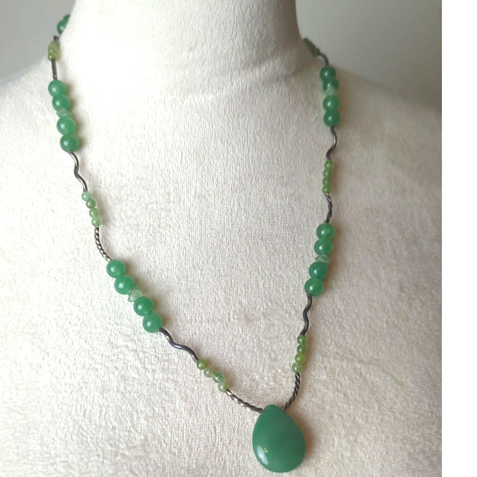 Vintage Handcrafted Sterling Silver & Green Aventurine Artisan Necklace Gemstone