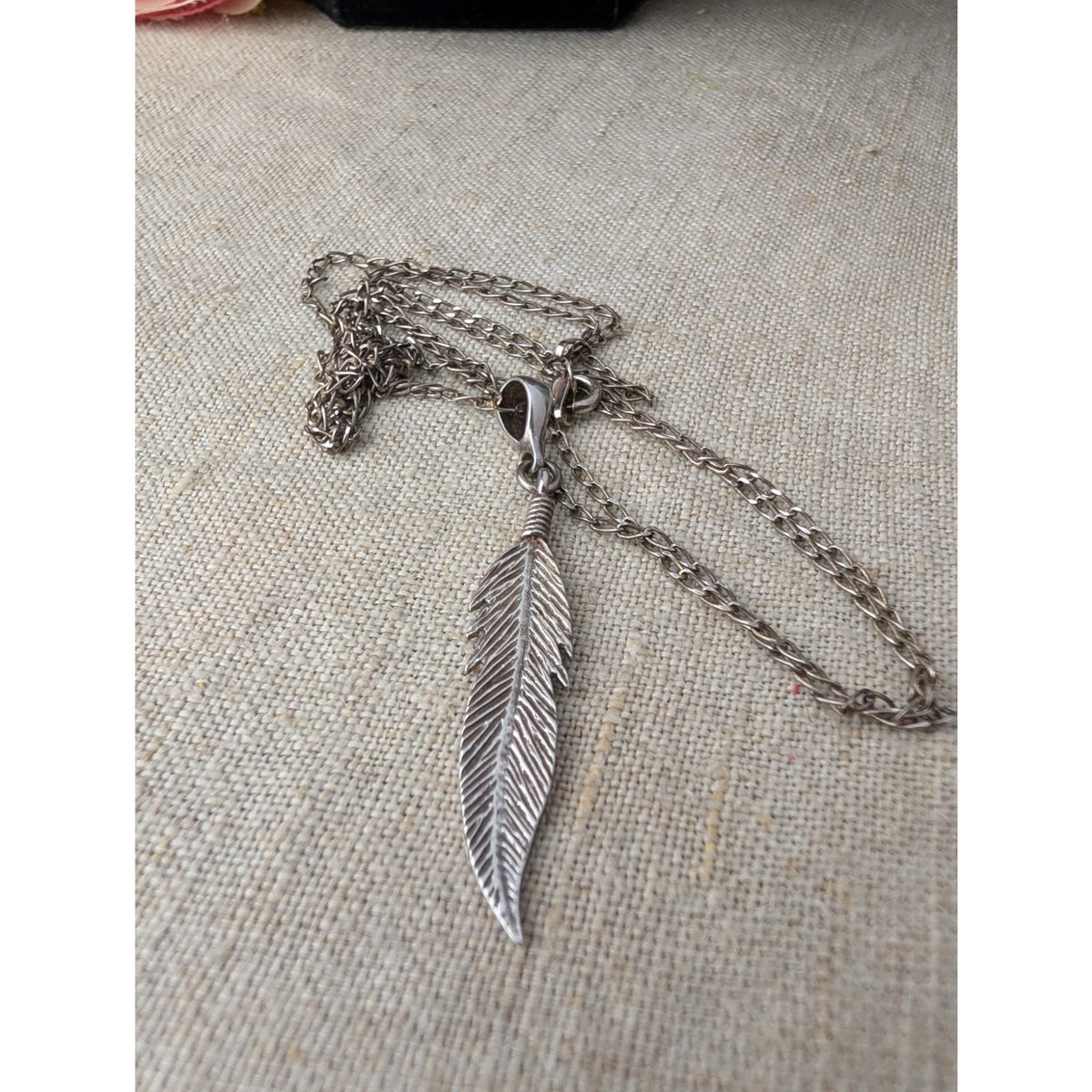 Vintage 925 Sterling Silver 2" Feather Pendant Necklace Long 33" Chain Boho 5g