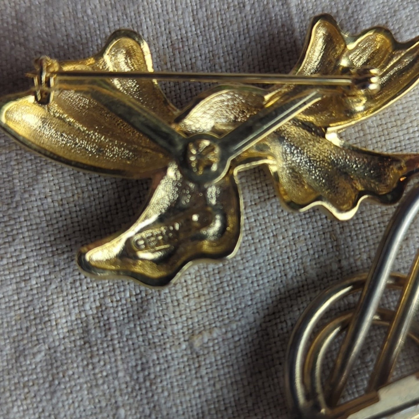 Vintage Signed Brooch Set – Gerry & Sarah Coventry Gold Tone Costume Jewelry