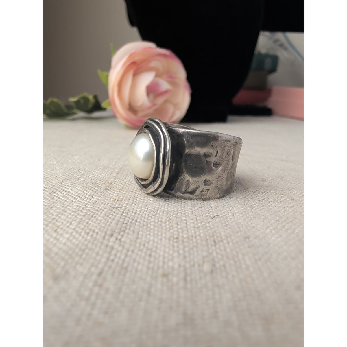 Vintage Didae Shablool Israel Sterling Silver Statement Pearl Ring, Wide Hammered Band Sz 6.25