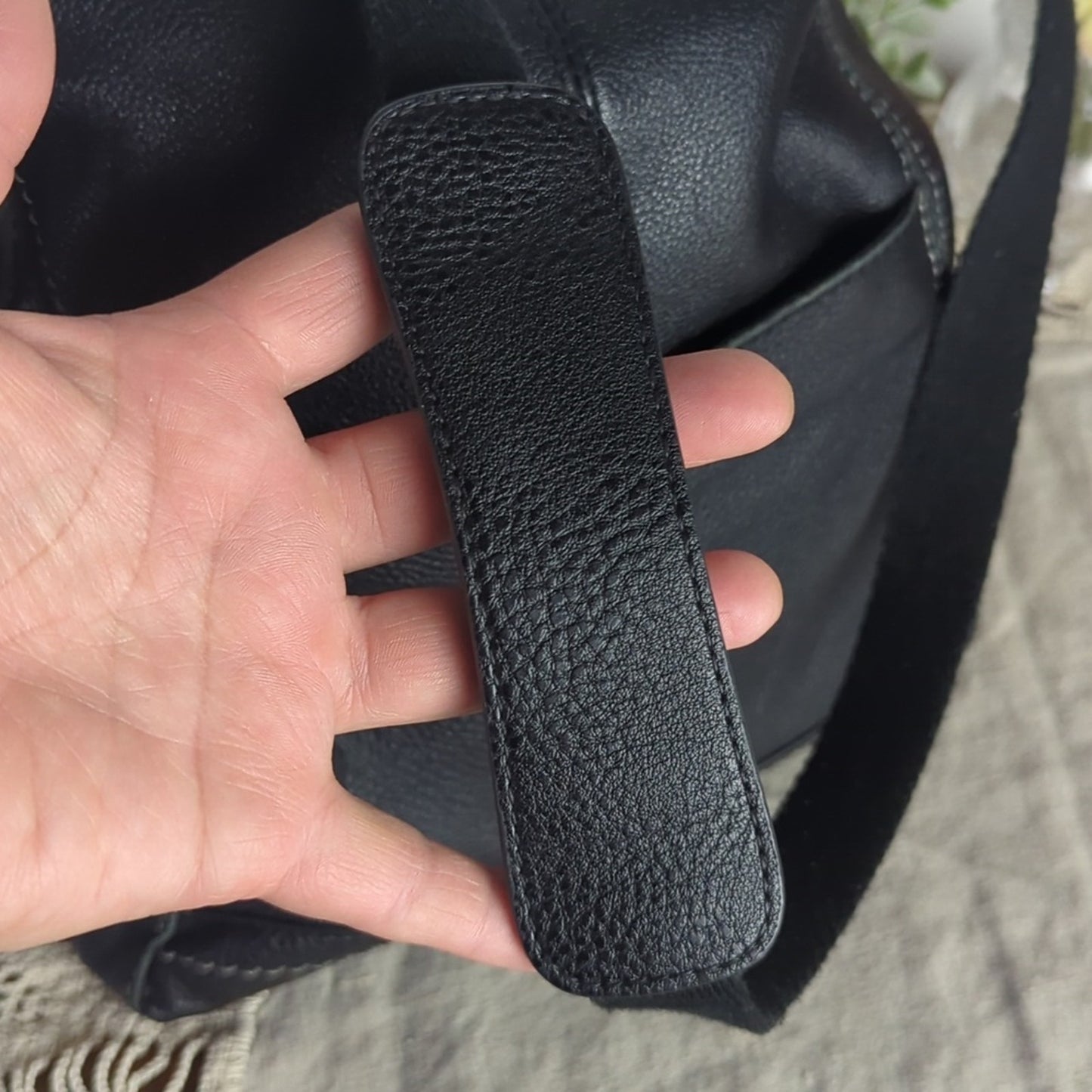 Vintage The Sak Pebbled Leather Crossbody Bag Black Travel