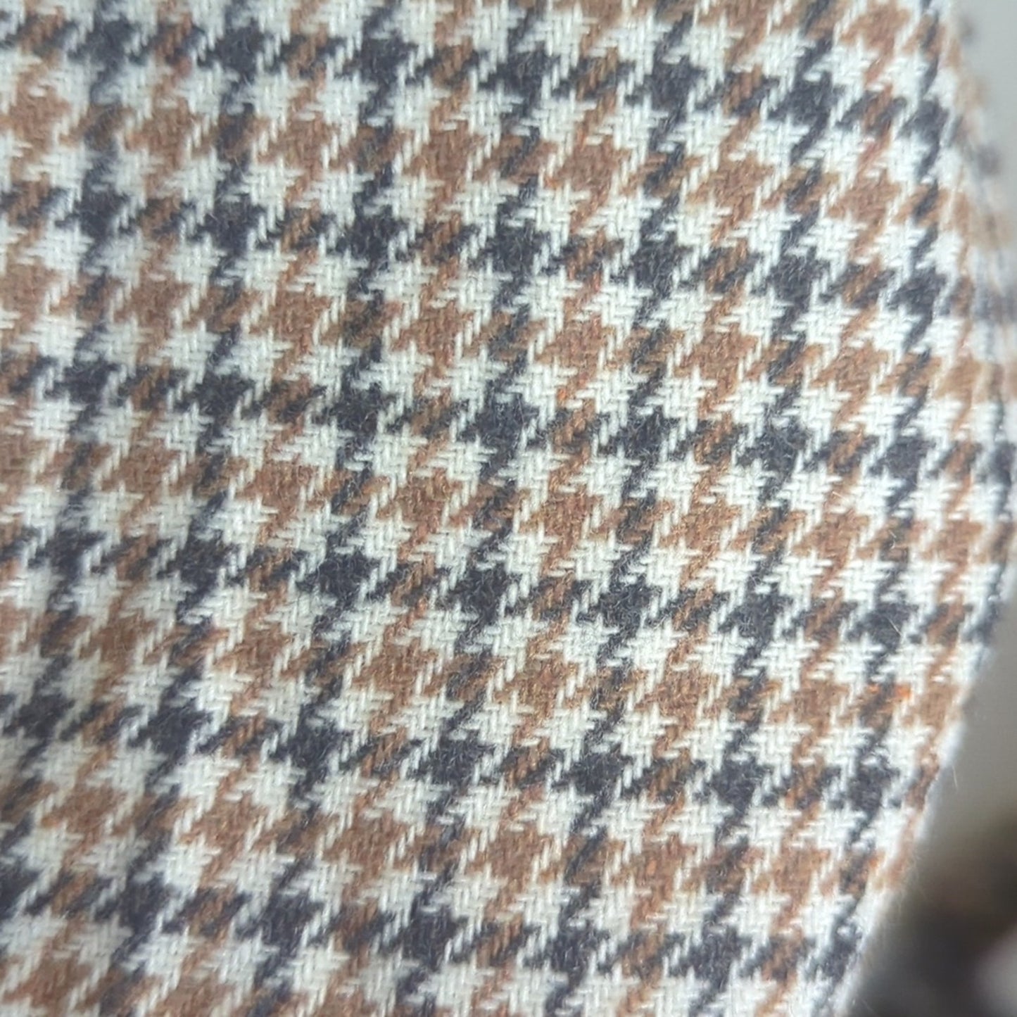 Vintage High Waisted Houndstooth A-Line Midi Skirt Wool Heritage Skirt XS