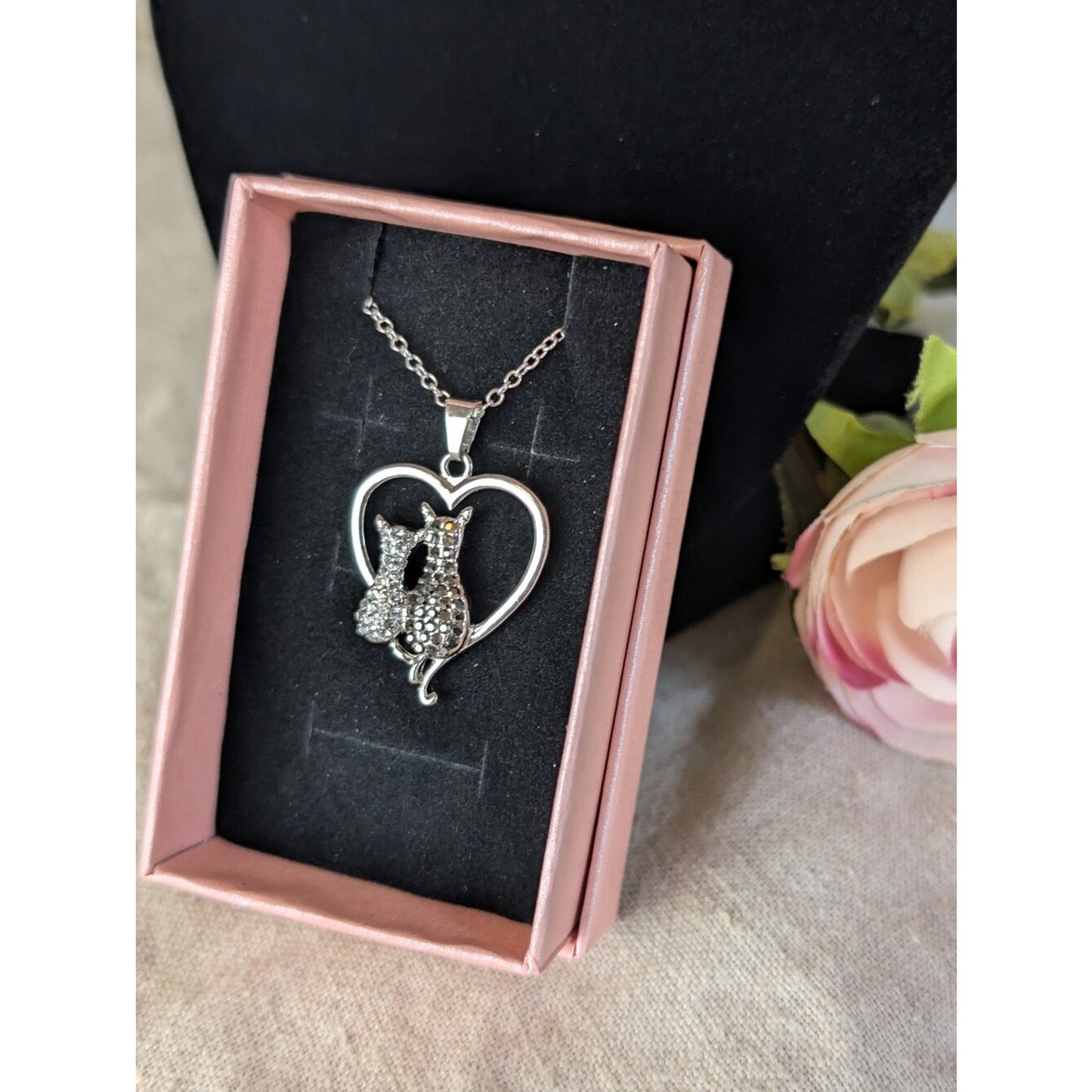 FAC Cat Lover Rhinestone Heart Pendant Silhouette