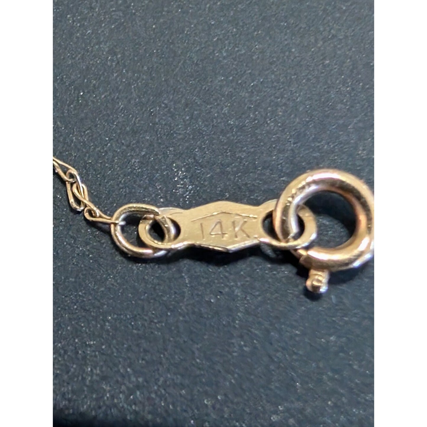 Vintage Small 14k Yellow Gold .02ct Diamond Interlocking Knot Solitaire Pendant