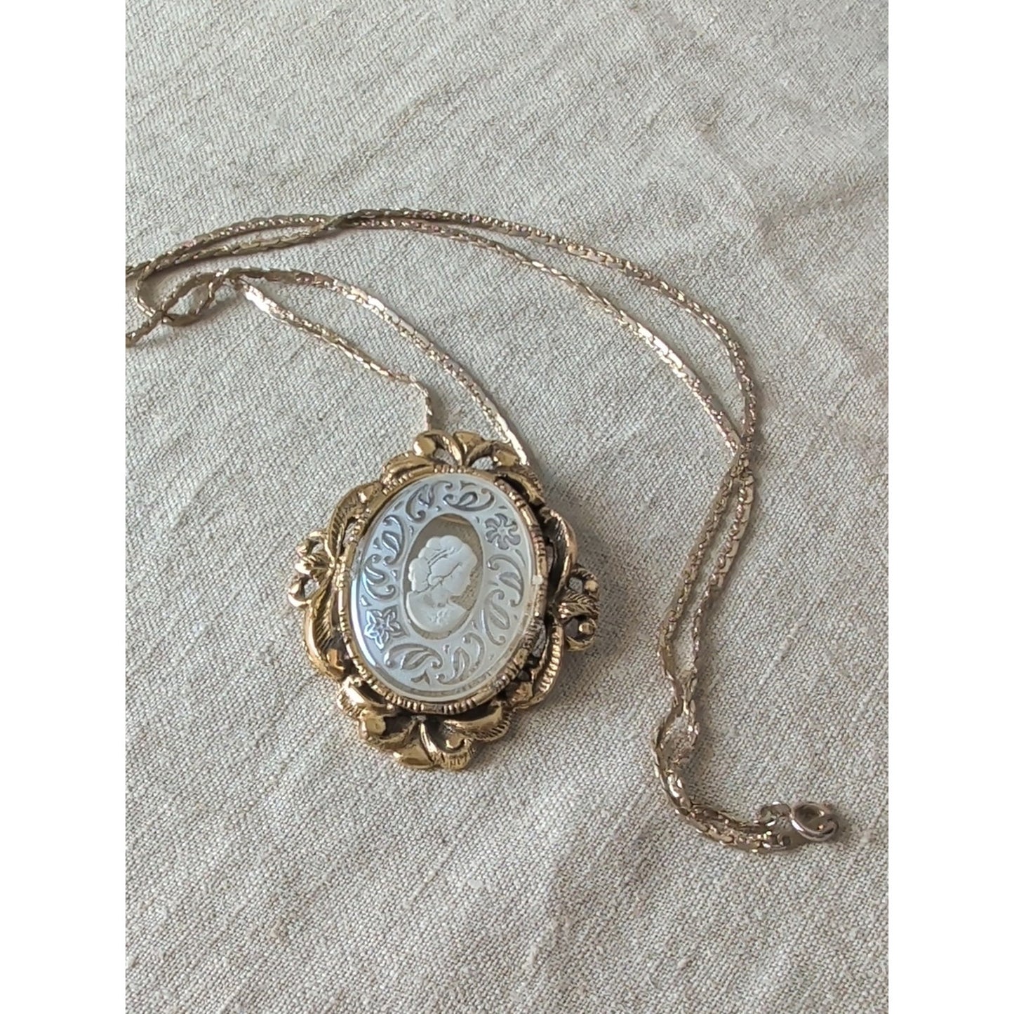 Vintage Reverse Carved Glass Cameo Necklace Brooch Intaglio Victorian Revival