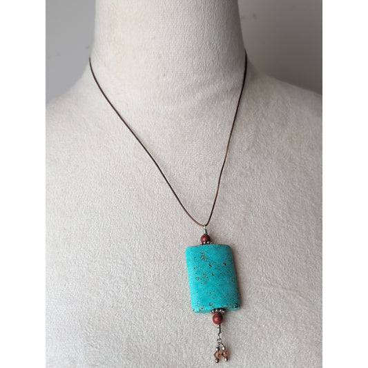 Artisan Southwestern Turquoise Blue Spiderweb Stone Pendant Necklace