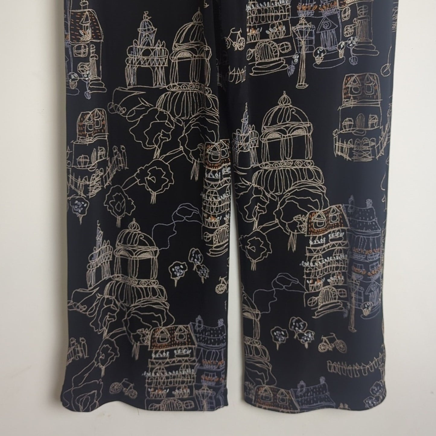 NWT Art to Wear Town Scene Capri Travel Knit Pull-on Elastic Pants Women's Small