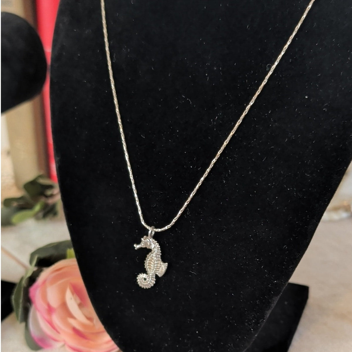 925 Sterling Silver Seahorse Pendant Necklace Ocean Coastal Beach Nautical