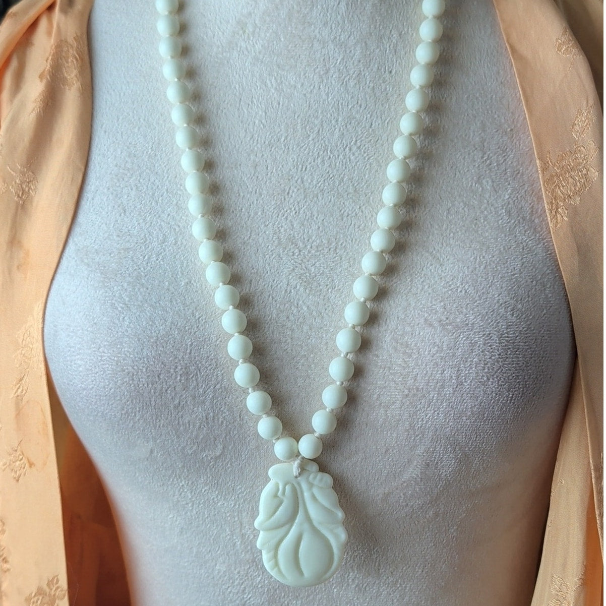 Vintage Milk Glass Carved Floral Pendant 60s/70s Knotted Bead Necklace