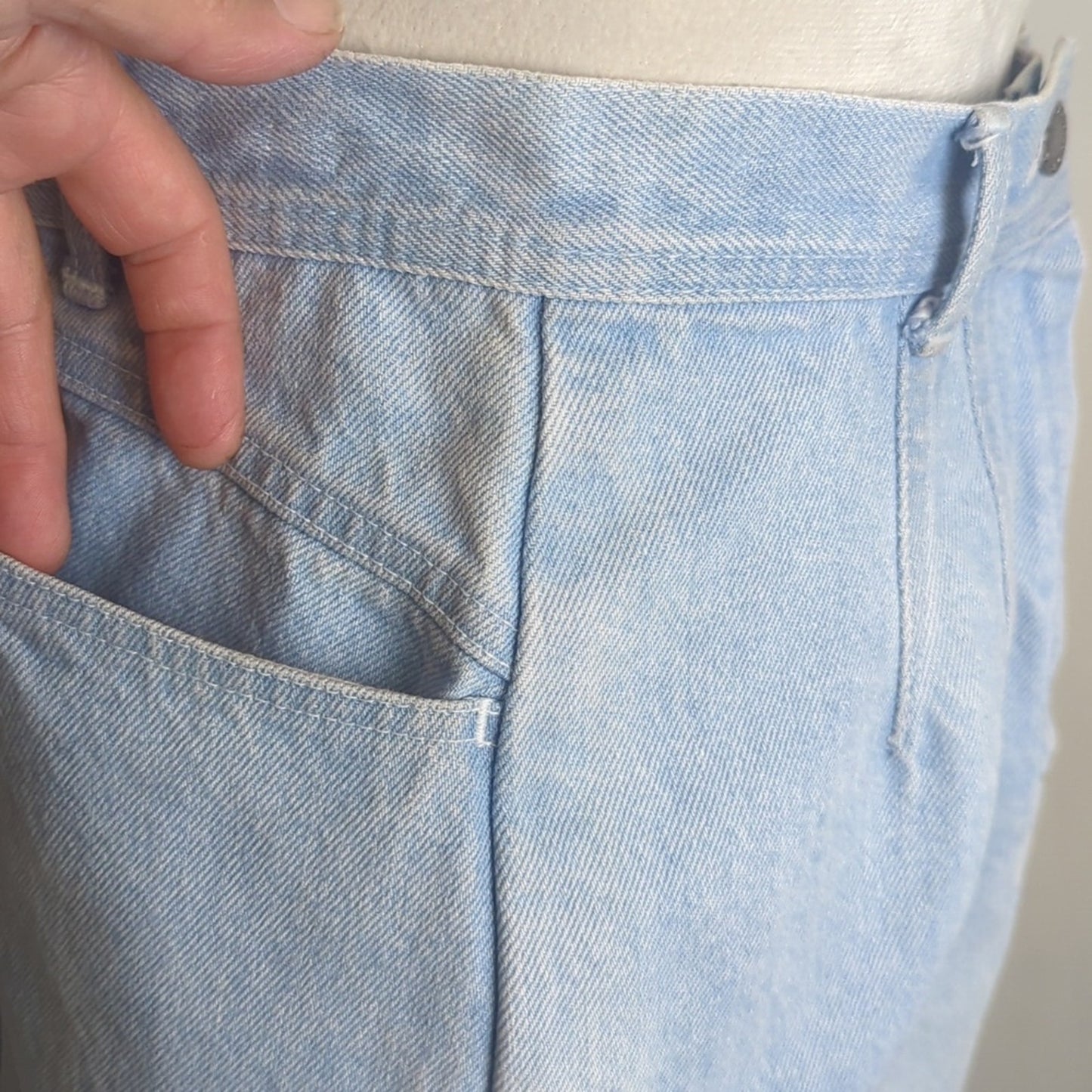 Vintage 80's Bleach Lightwash Denim Pleated Pencil Skirt Women's Size 9/10*