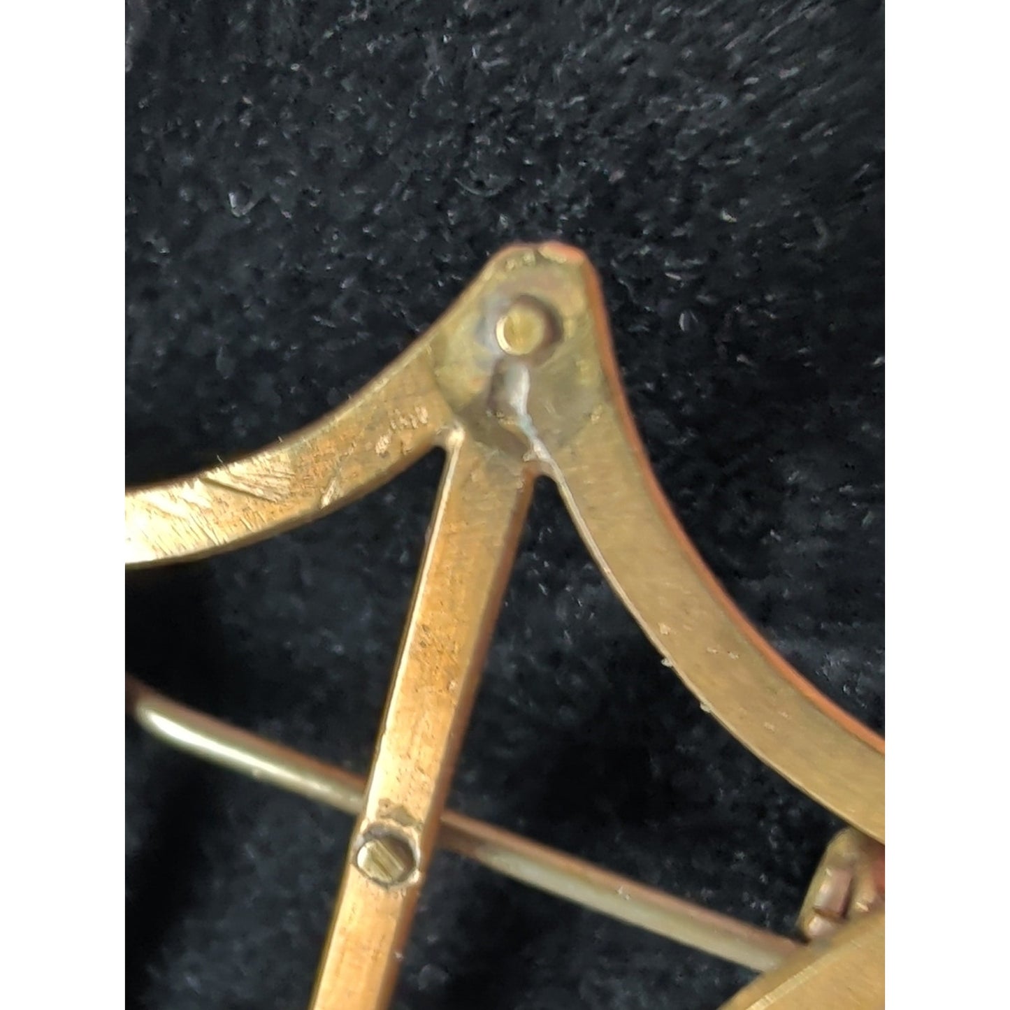 Antique Victorian Edwardian Gold-Plated Openwork Brooch C-Clasp c. 1900