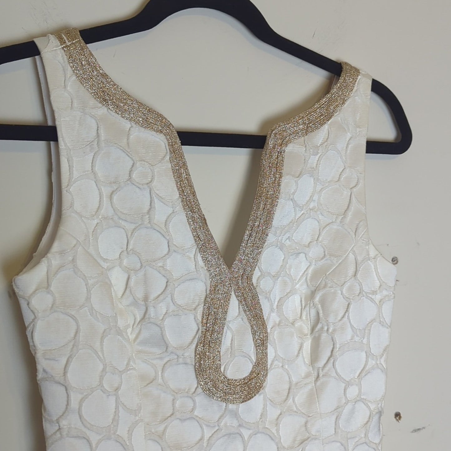 Lilly Pulitzer White Textured Shift Gold Trim Cocktail Dress Resort Wear