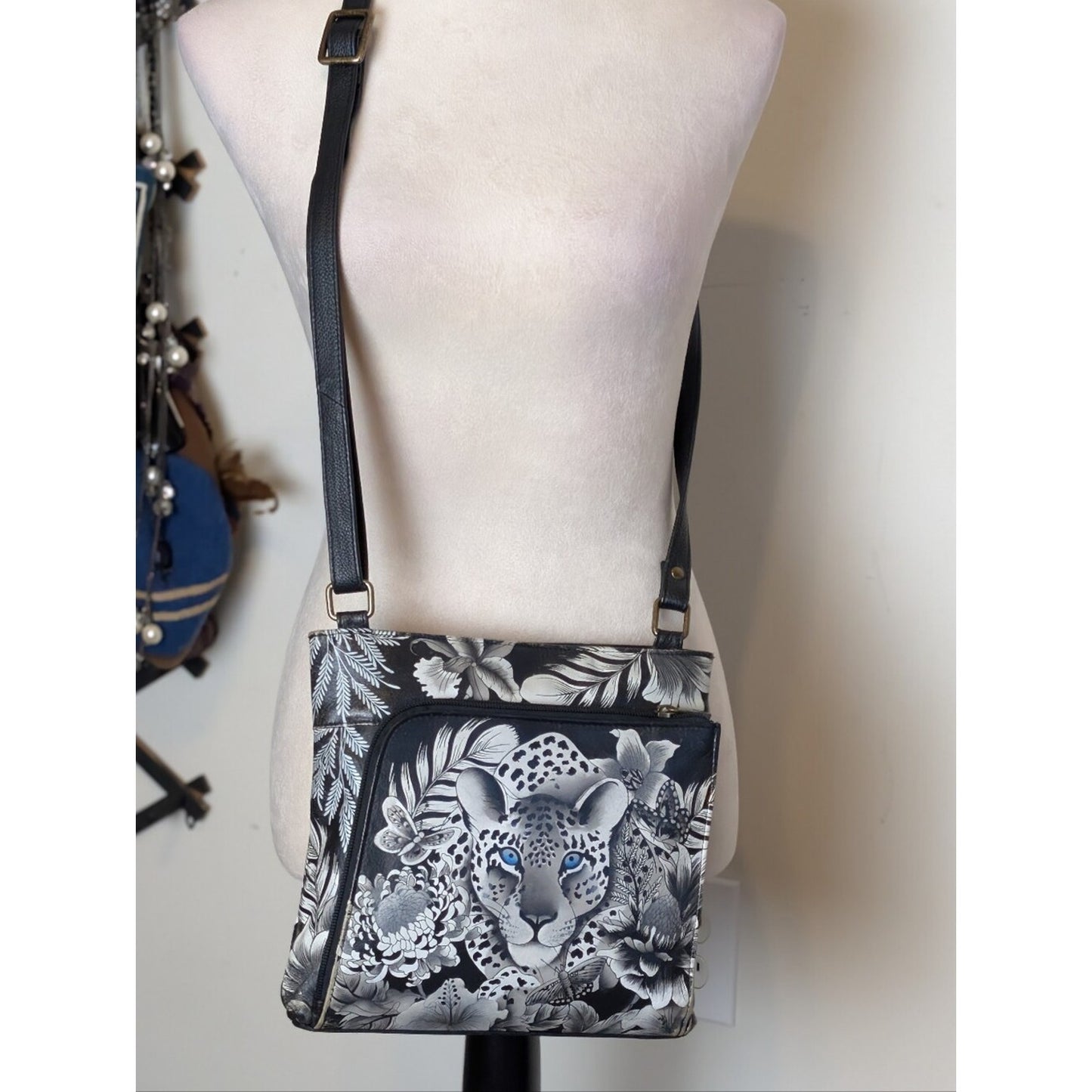 Anuschka Expandable Travel Crossbody 550 Hand-painted Leather RFID Blocker