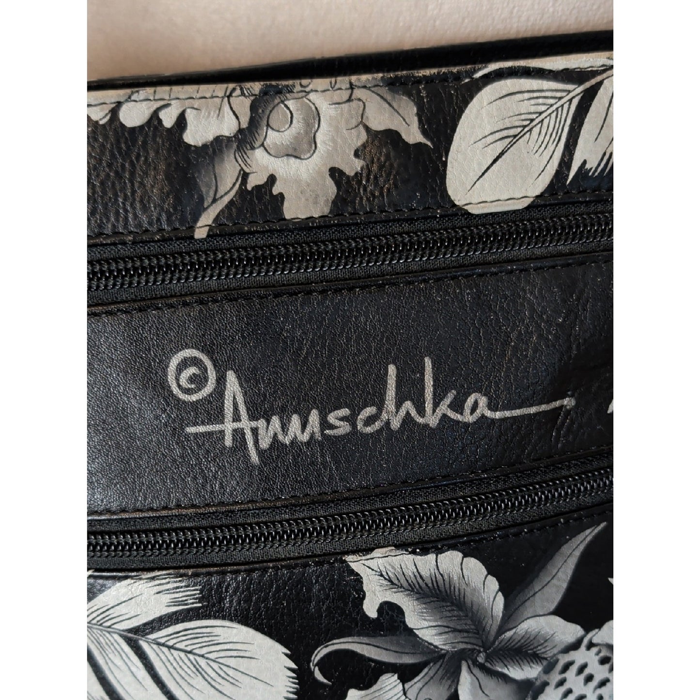 Anuschka Expandable Travel Crossbody 550 Hand-painted Leather RFID Blocker