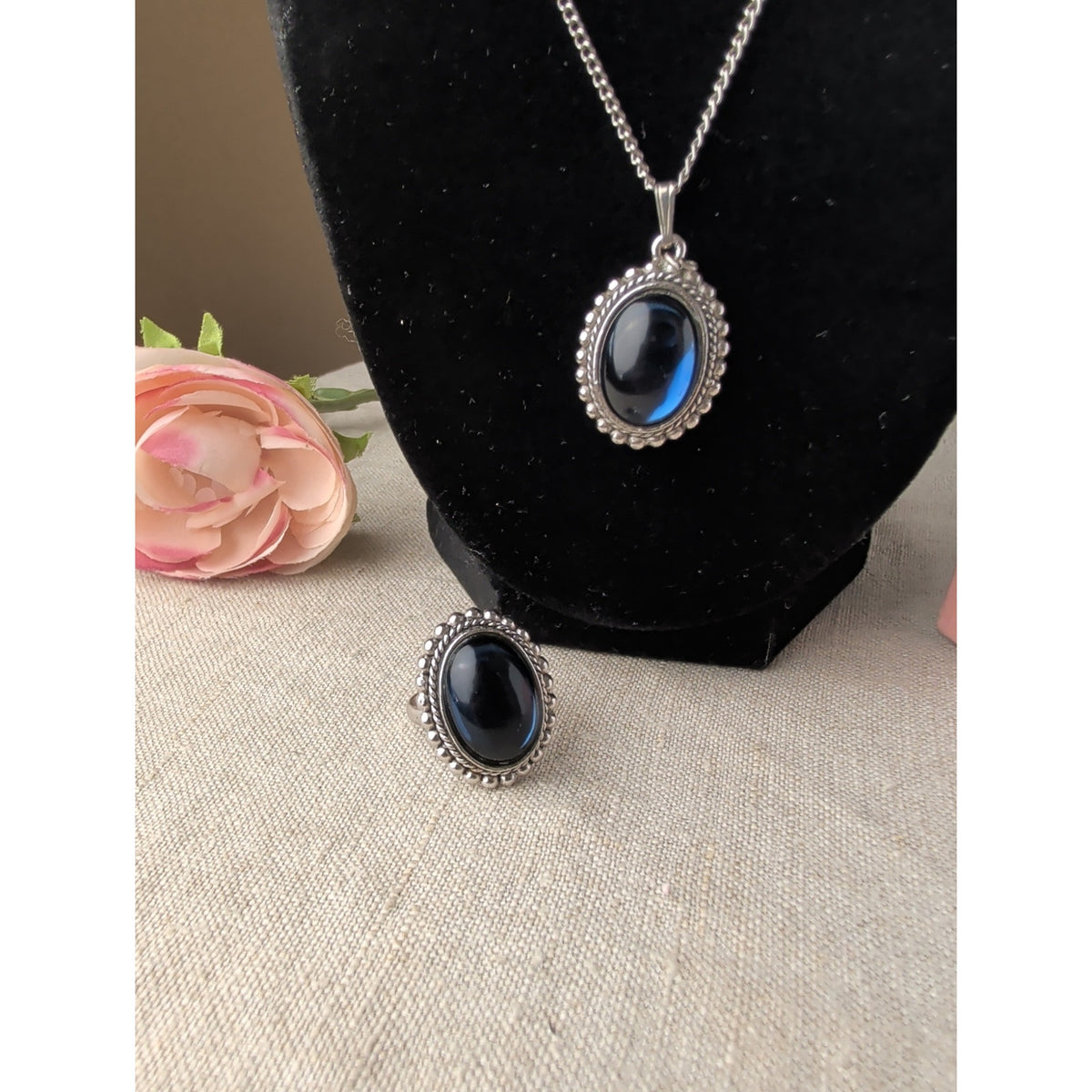 Vintage Silver-Tone Dead Mood Ring & Necklace Set Size 7, Dead Mood Stone Stuck on Deep Blue Cobalt Boho Gothic Cabochon Jewelry Set 20" Chain