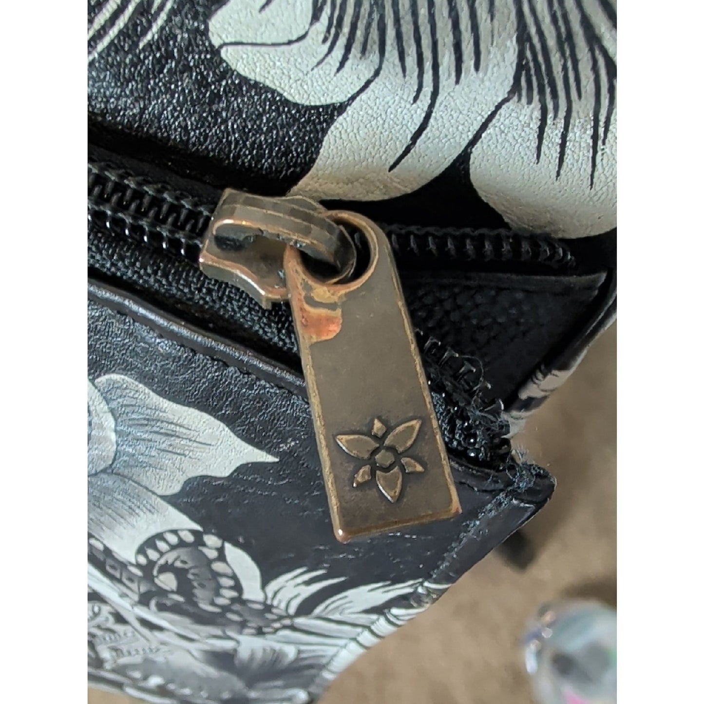 Anuschka Expandable Travel Crossbody 550 Hand-painted Leather RFID Blocker