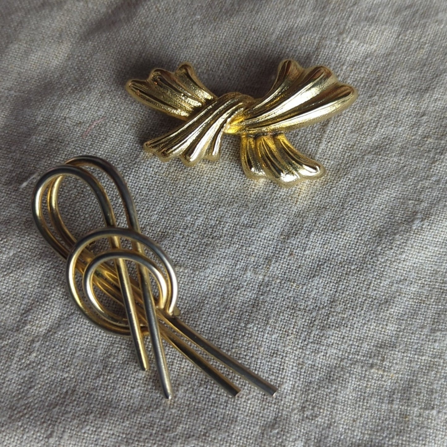 Vintage Signed Brooch Set – Gerry & Sarah Coventry Gold Tone Costume Jewelry