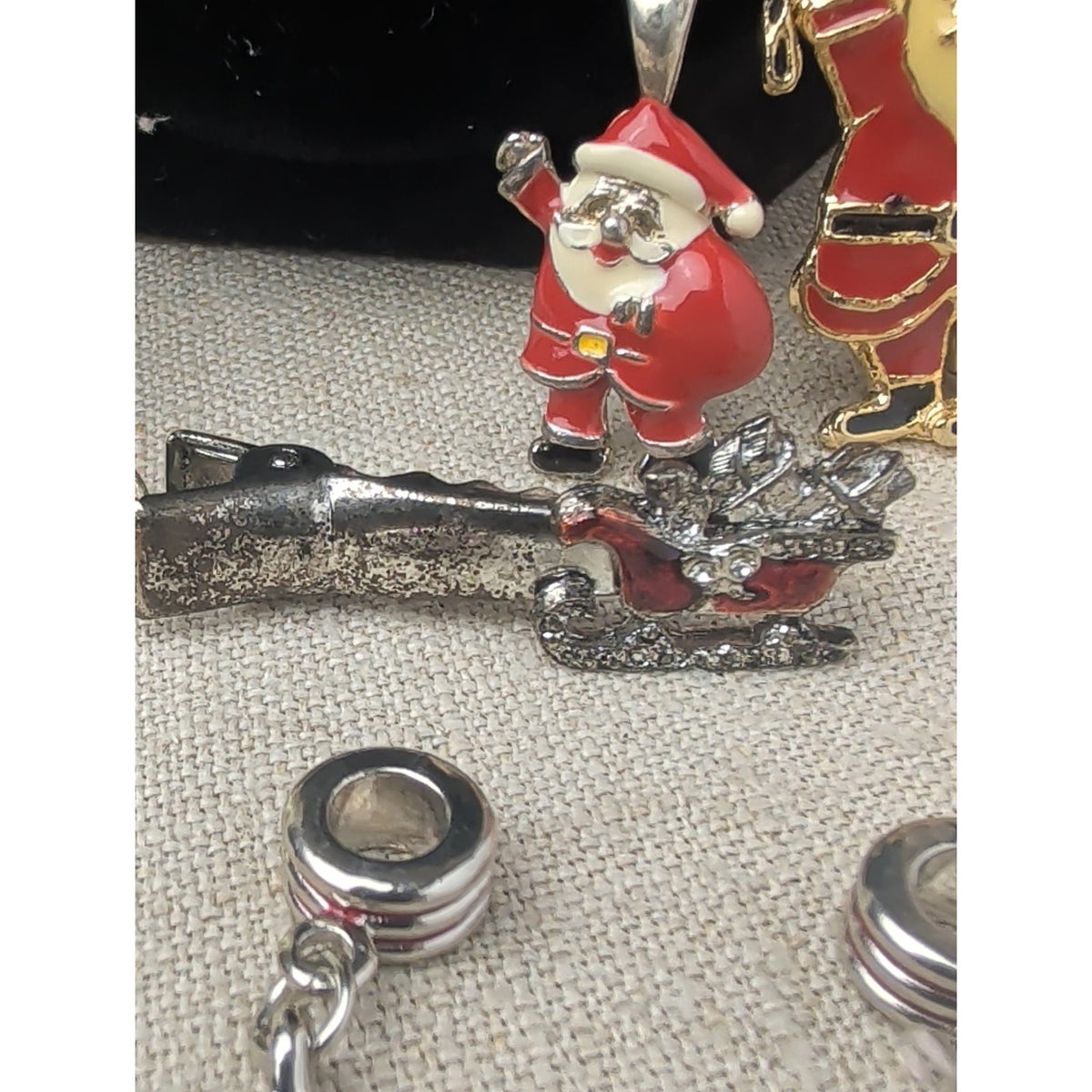 Vintage Christmas Santa Holiday Brooch Charm & Earring Set