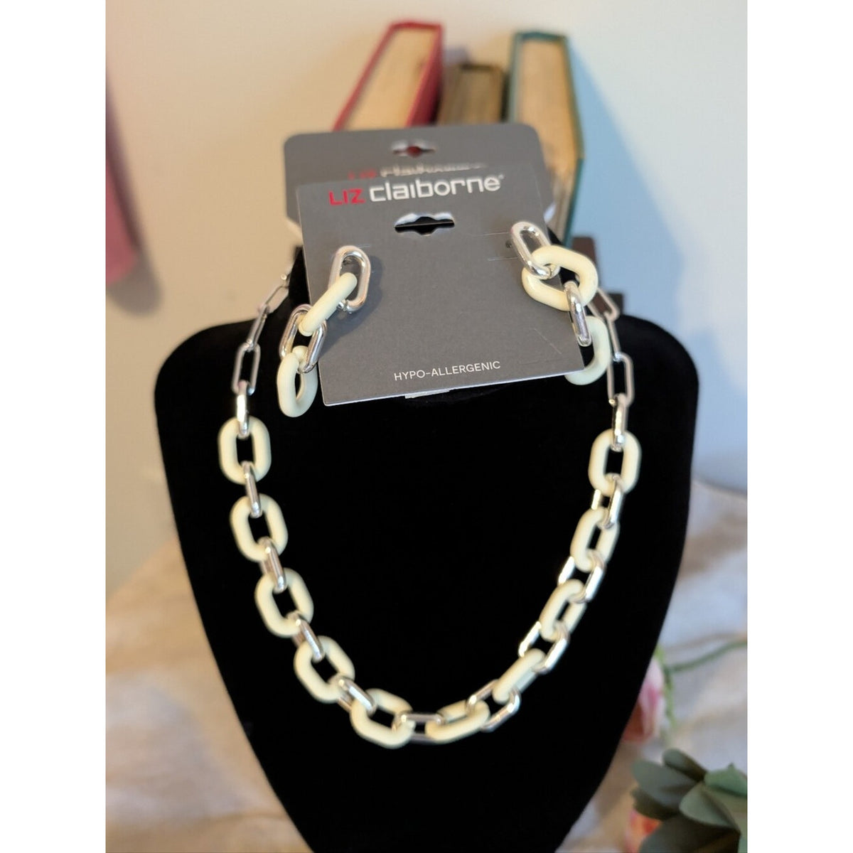 Liz Claiborne White Enamel Paperclip Chain Necklace & Bracelet Set Y2K Inspired