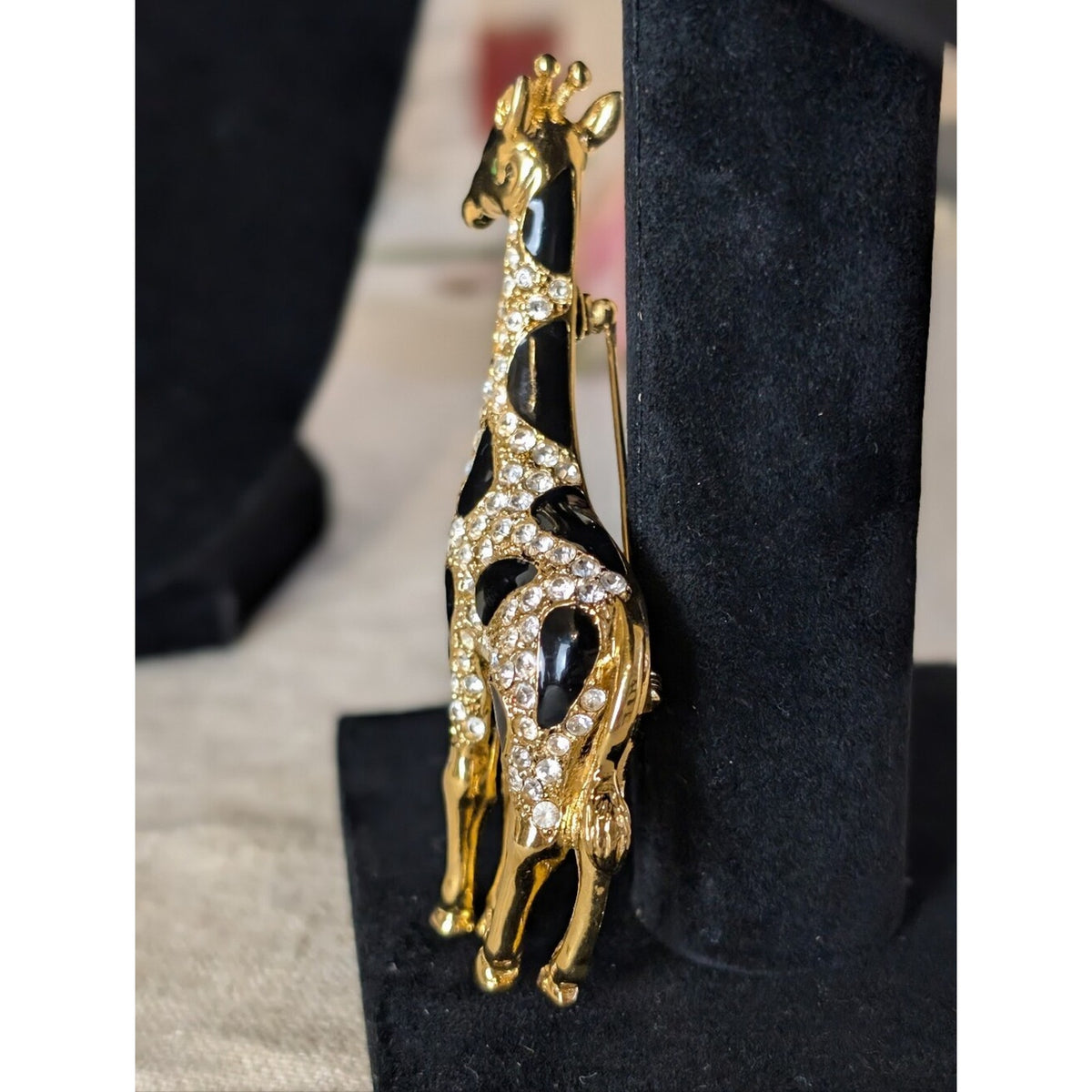 Vintage Giraffe Rhinestone Brooch Gold Tone Black Enamel Safari Glam