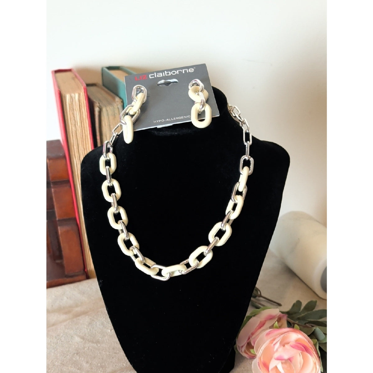 Liz Claiborne White Enamel Paperclip Chain Necklace & Bracelet Set Y2K Inspired