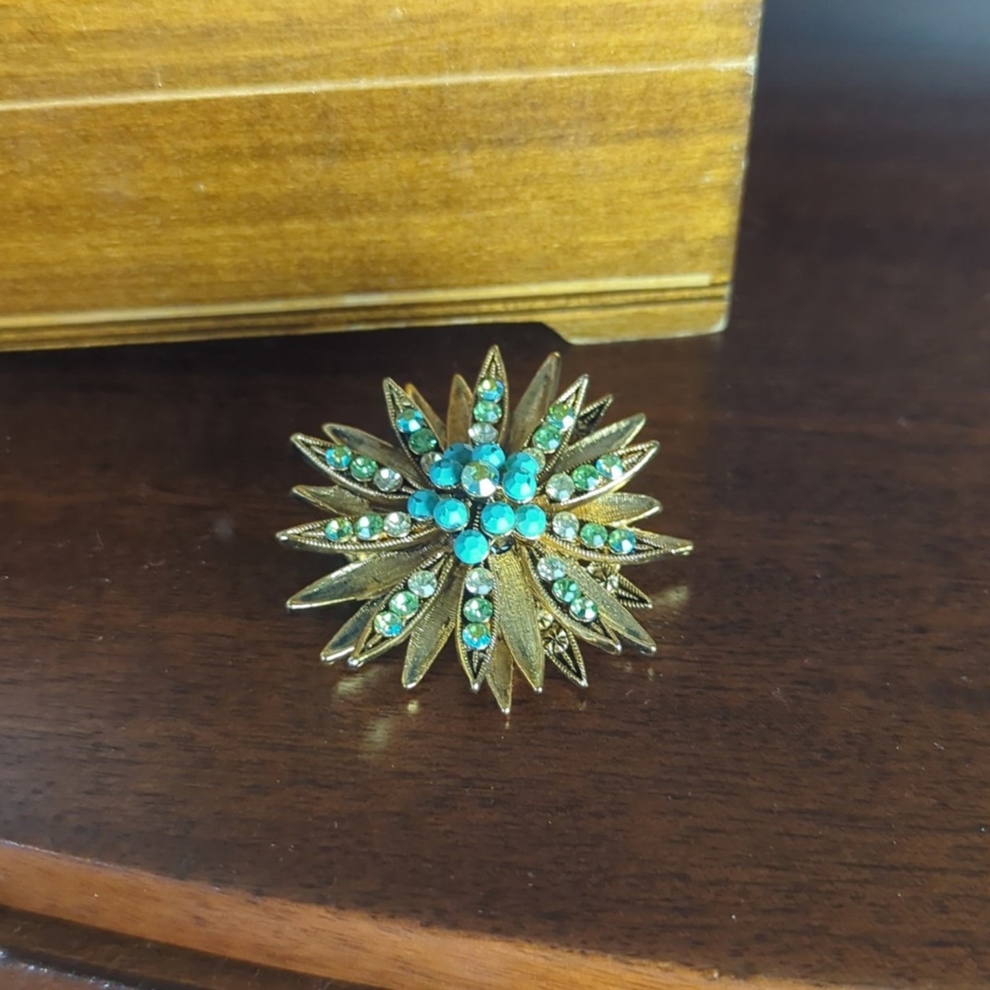 Vintage Starburst Brooch Gold Tone Turquoise & Green Rhinestone Costume Jewelry