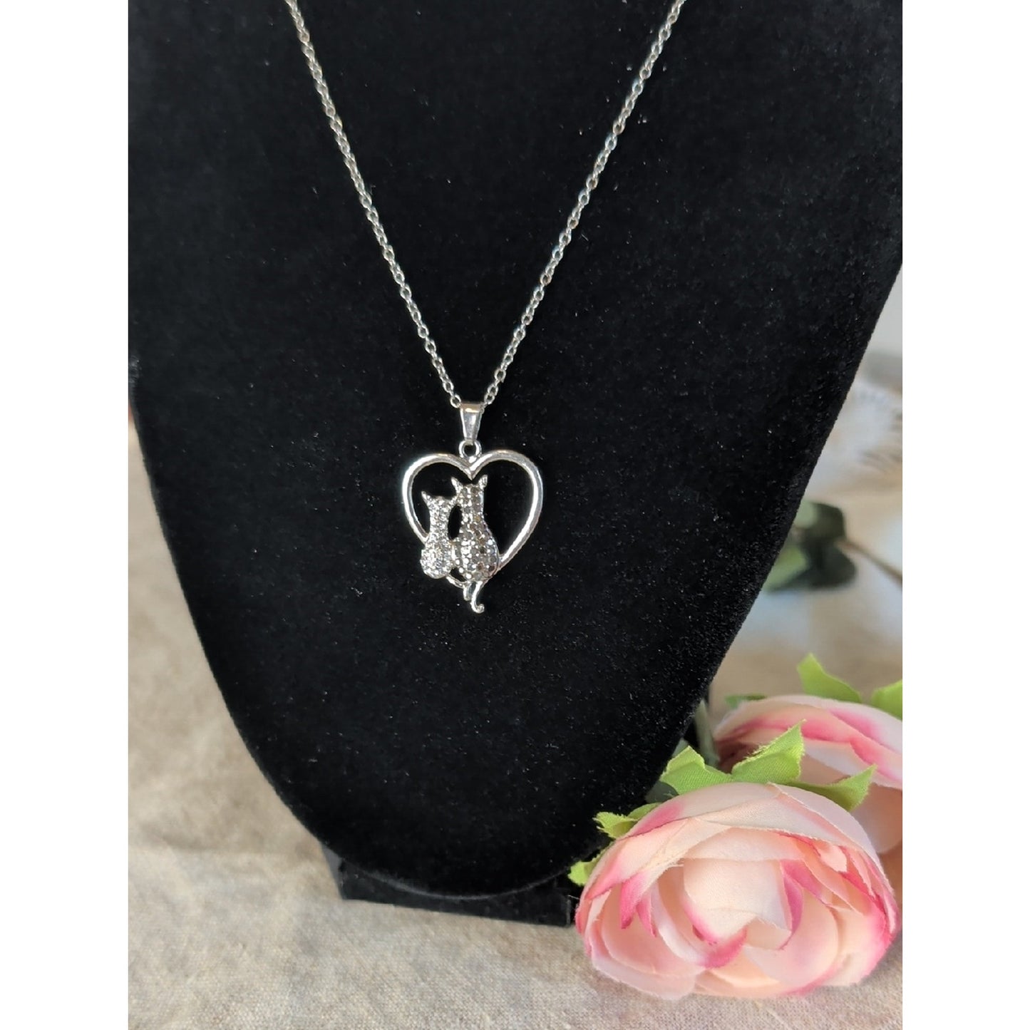 FAC Cat Lover Rhinestone Heart Pendant Silhouette