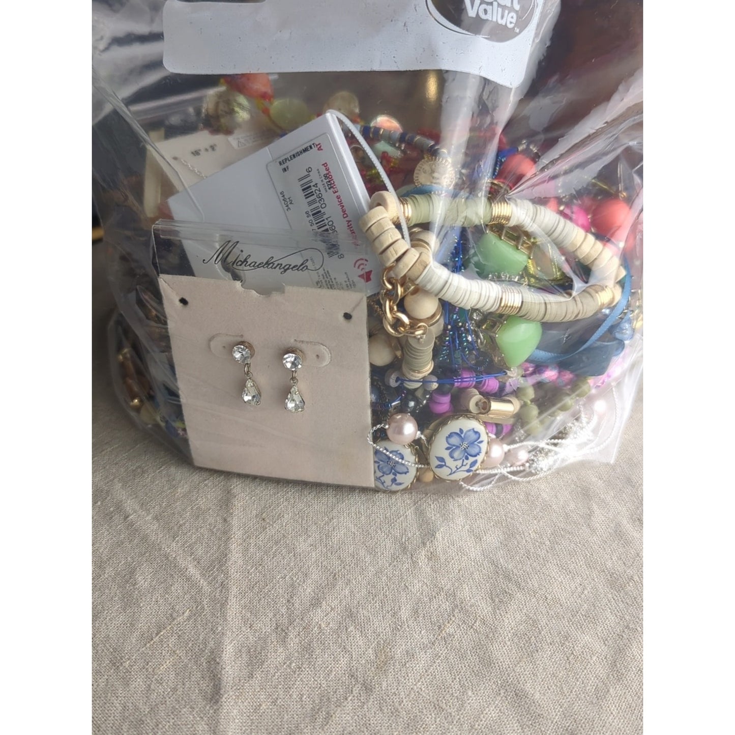 Mystery Lot 2lbs Costume Jewelry Mostly Wearable Some Mismatched Craft Resell