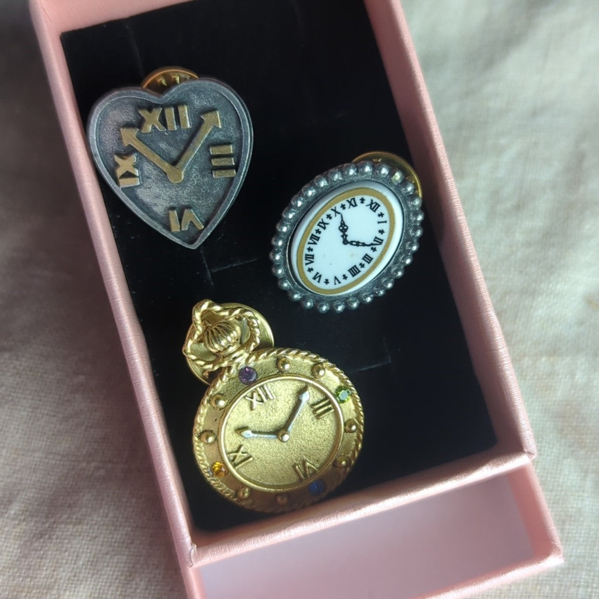 90s Y2K Clock & Watch Brooch Set Whimsigoth Fairycore Costume Jewelry