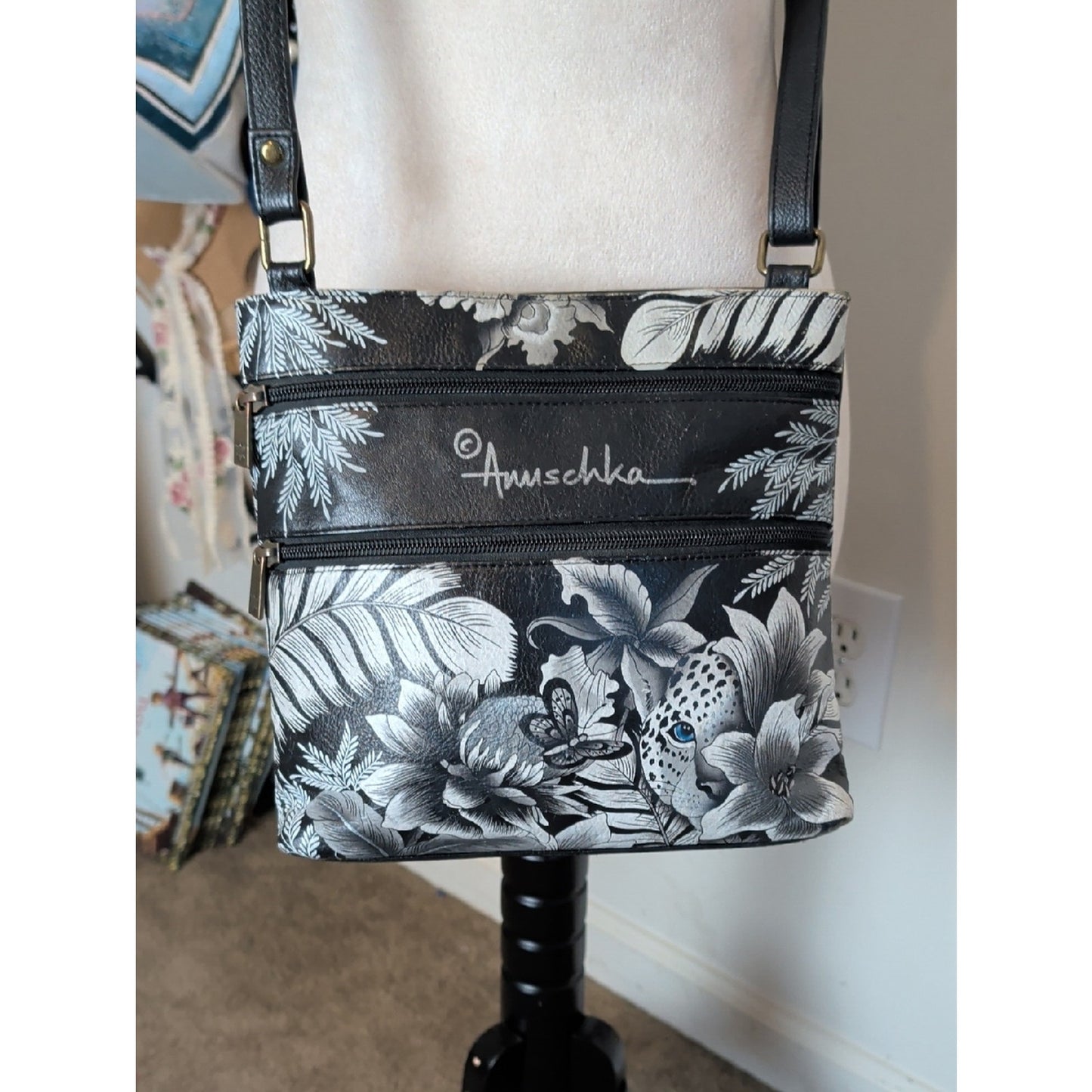 Anuschka Expandable Travel Crossbody 550 Hand-painted Leather RFID Blocker