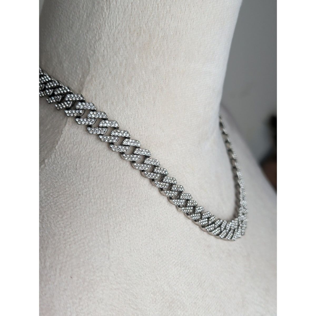 Vintage Pavé Rhinestone Cuban Link Choker Necklace Iced Out Silver Tone 16"