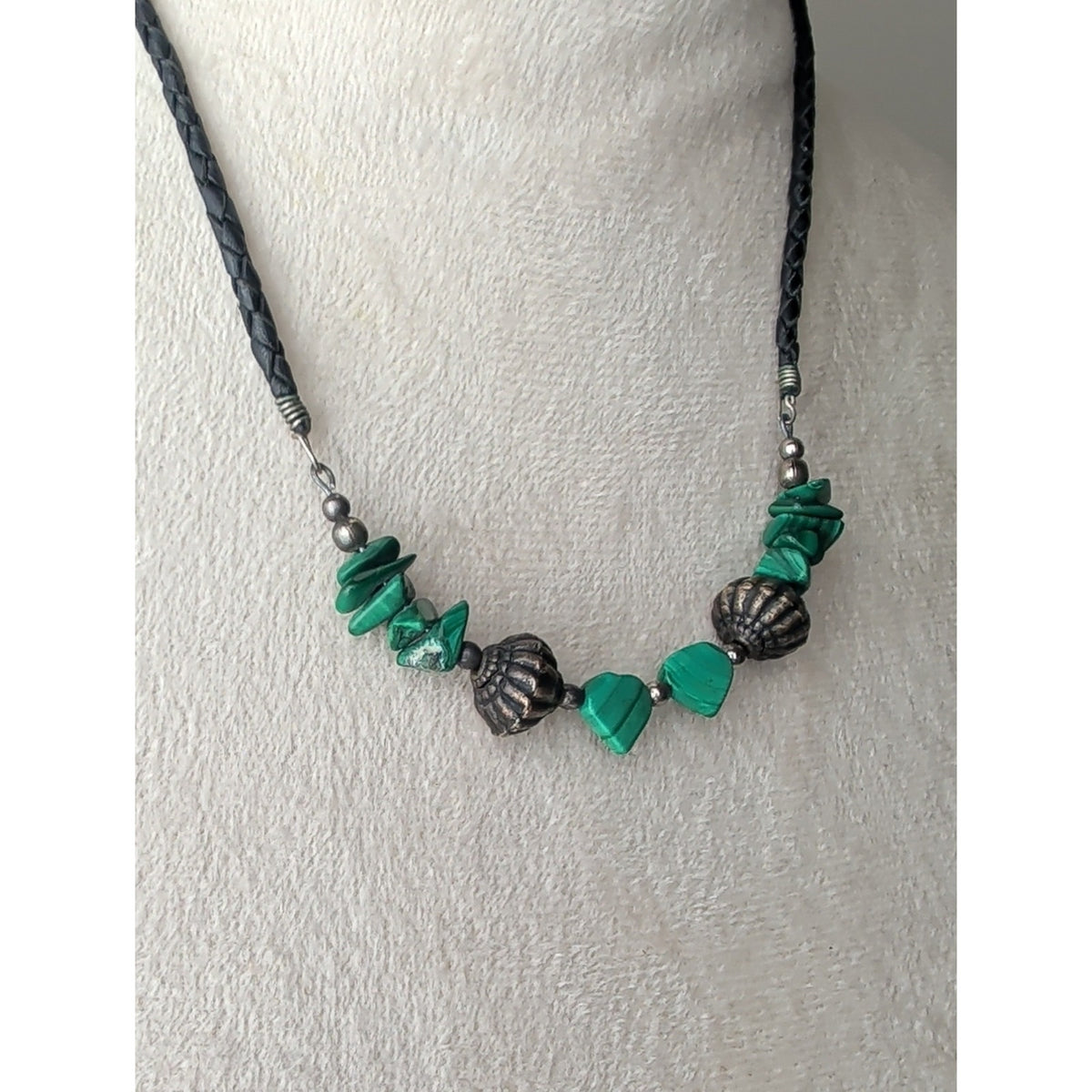 Southwestern Turquoise Color Beaded Necklace Sterling Silver Closure Boho