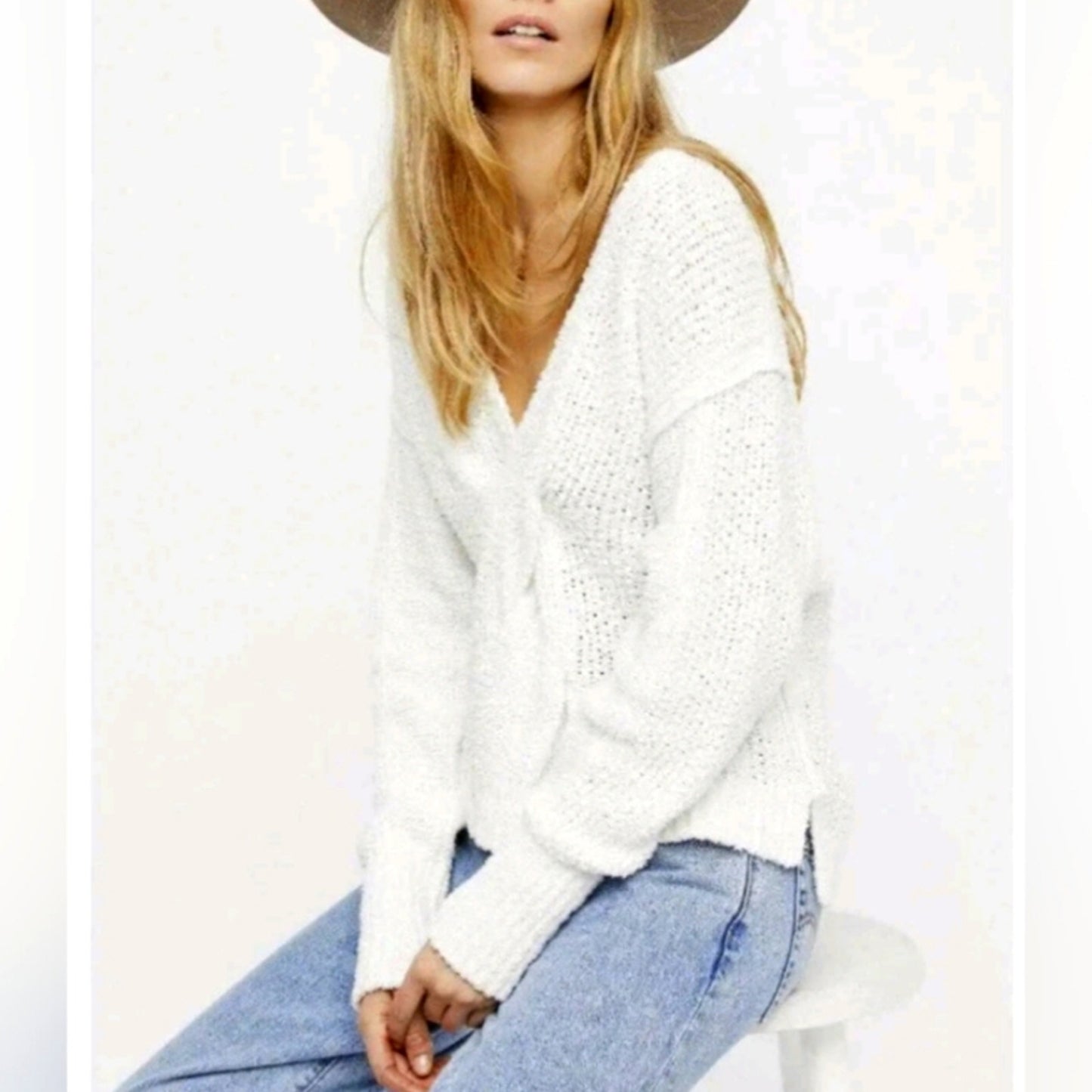 Free People Coco V neck White Waffle Knit Oversized Beach Casual Sweater Size M